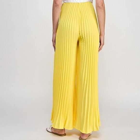 Yellow Cami asymmetrical ruffle detail‎ pleated bottom jumpsuit - Picture 2 of 8
